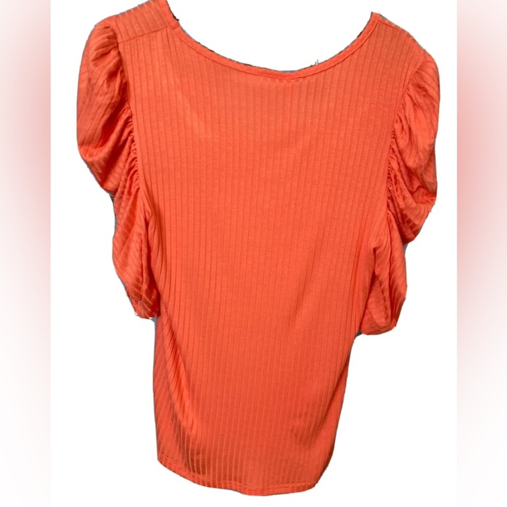 Forgotten Grace Coral blouse v neck Size Medium 23L X 18 W New Nwt